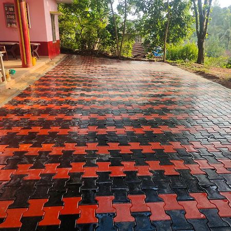 Green Land Estate Homestay 5 Rooms With Garden View Madikeri Luaran gambar